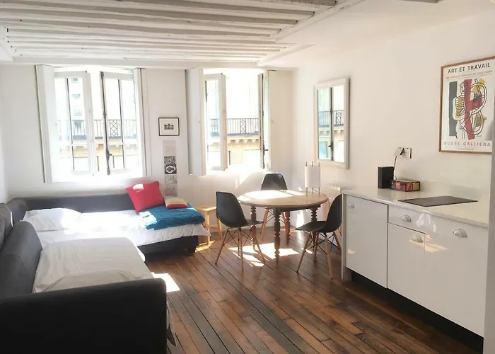 Chez Vous ST HONORÉ